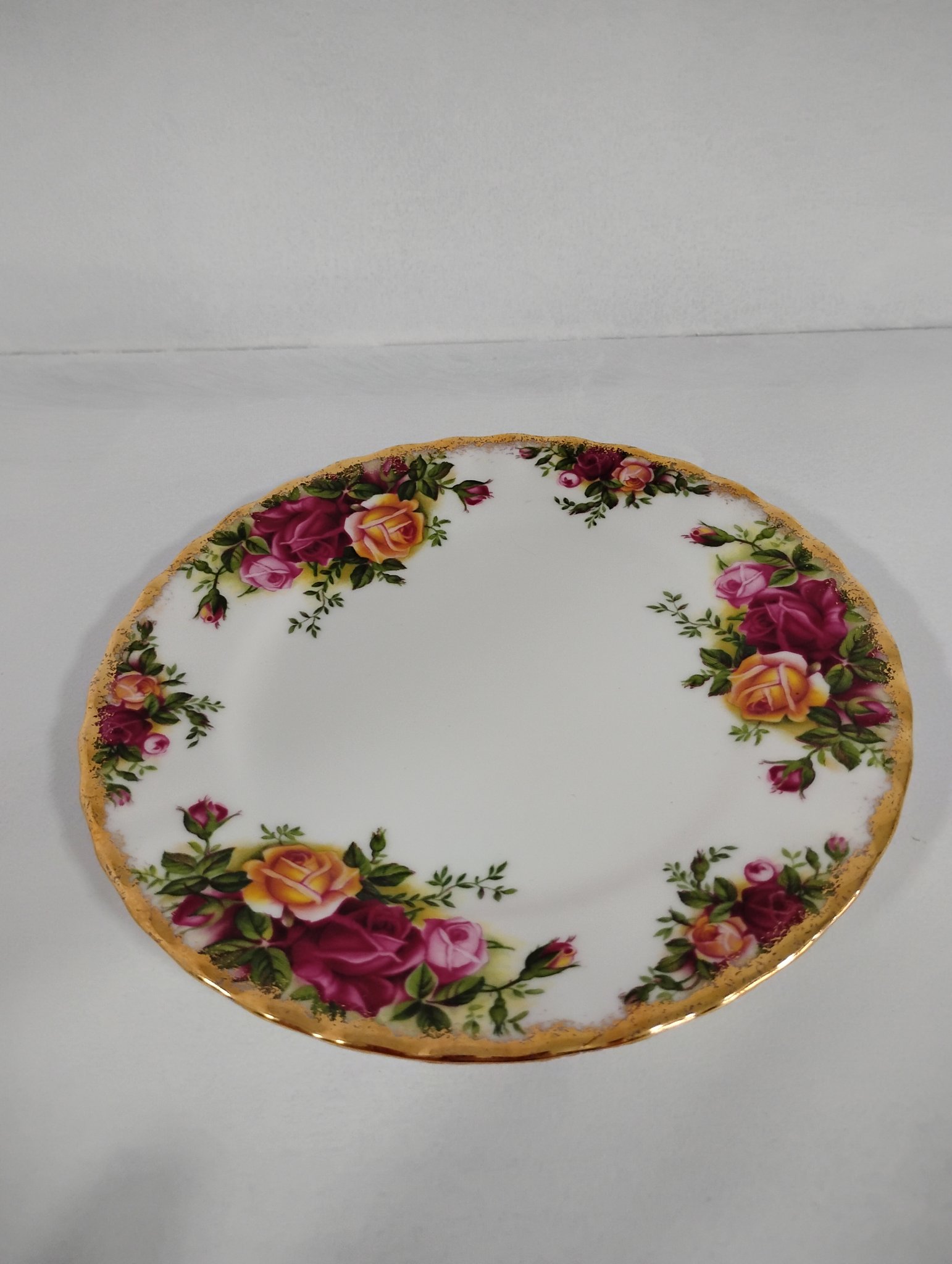 Royal Albert Old Country Roses - dinner plate