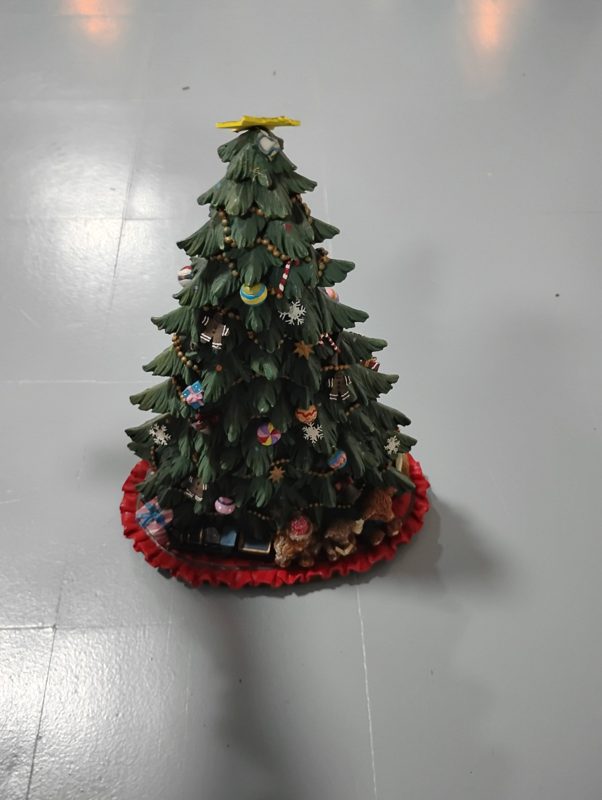 Decorated Christmas Tree Figurine (2)