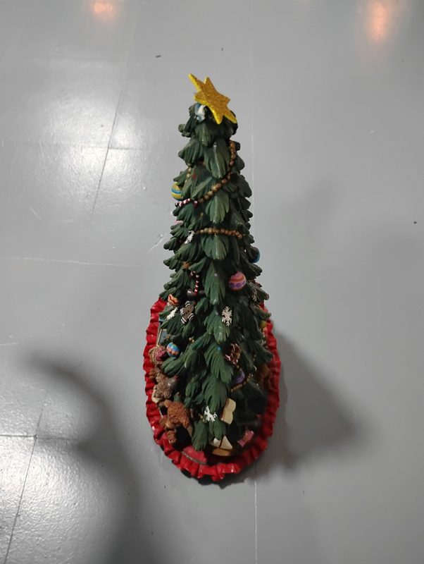 Decorated Christmas Tree Figurine (4)
